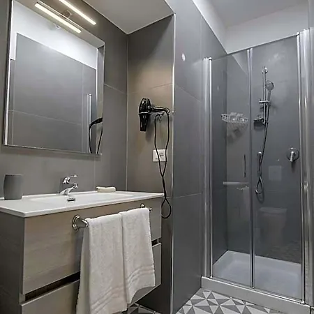 La 4* Neapel