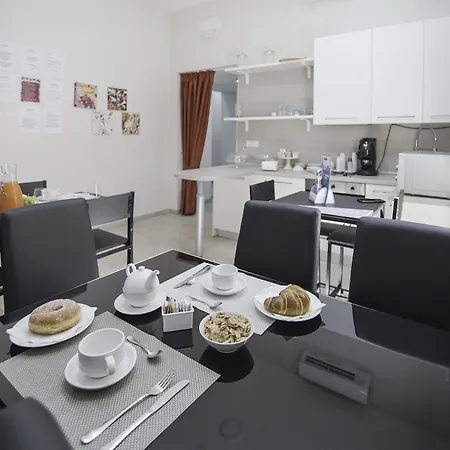 住宿加早餐酒店 La 4*